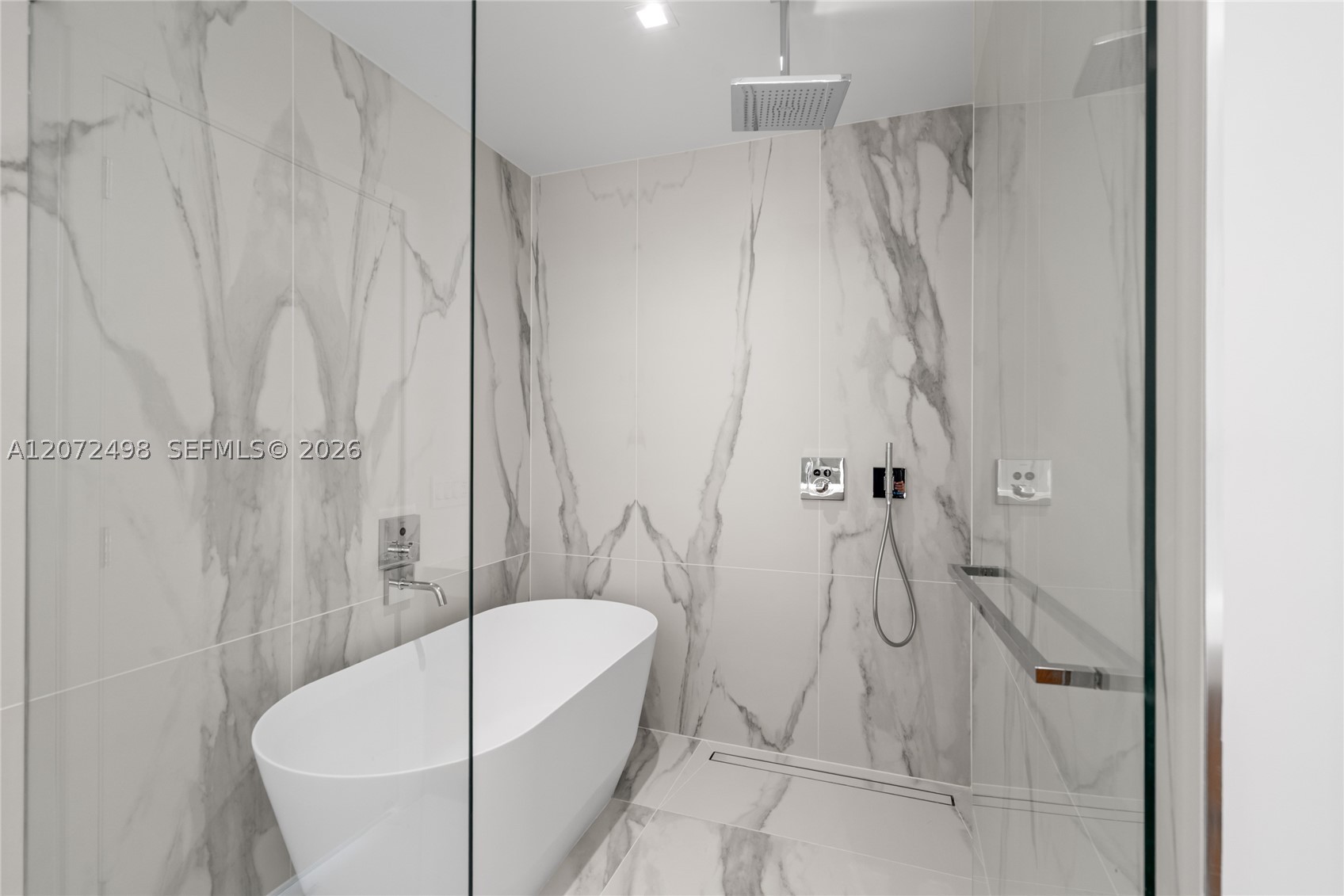 1400 Biscayne Blvd #4206 Miami, FL 33132