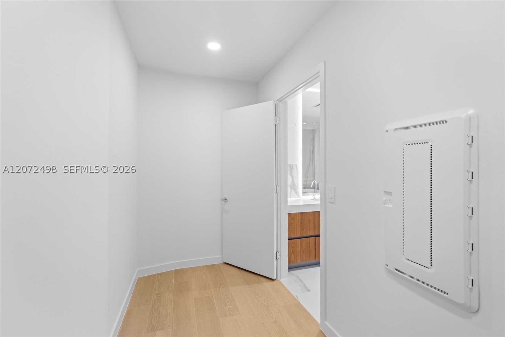 1400 Biscayne Blvd #4206 Miami, FL 33132