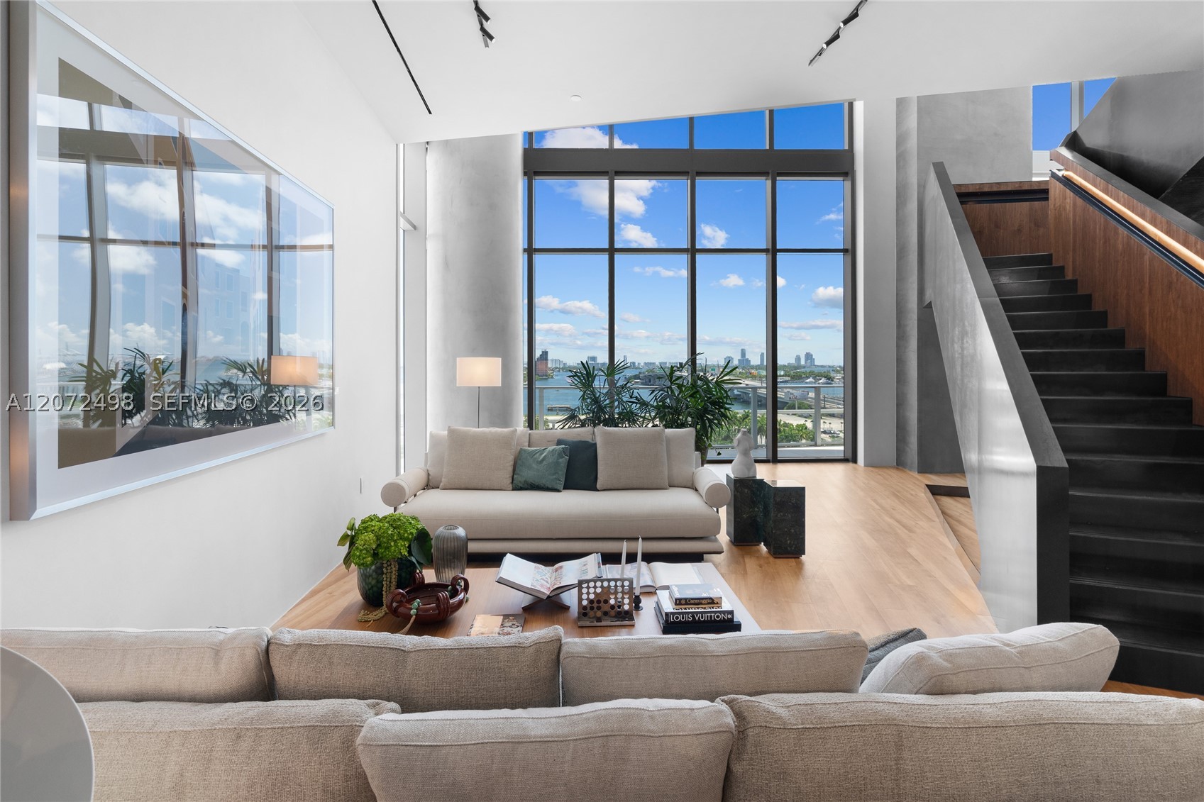 1400 Biscayne Blvd #4206 Miami, FL 33132