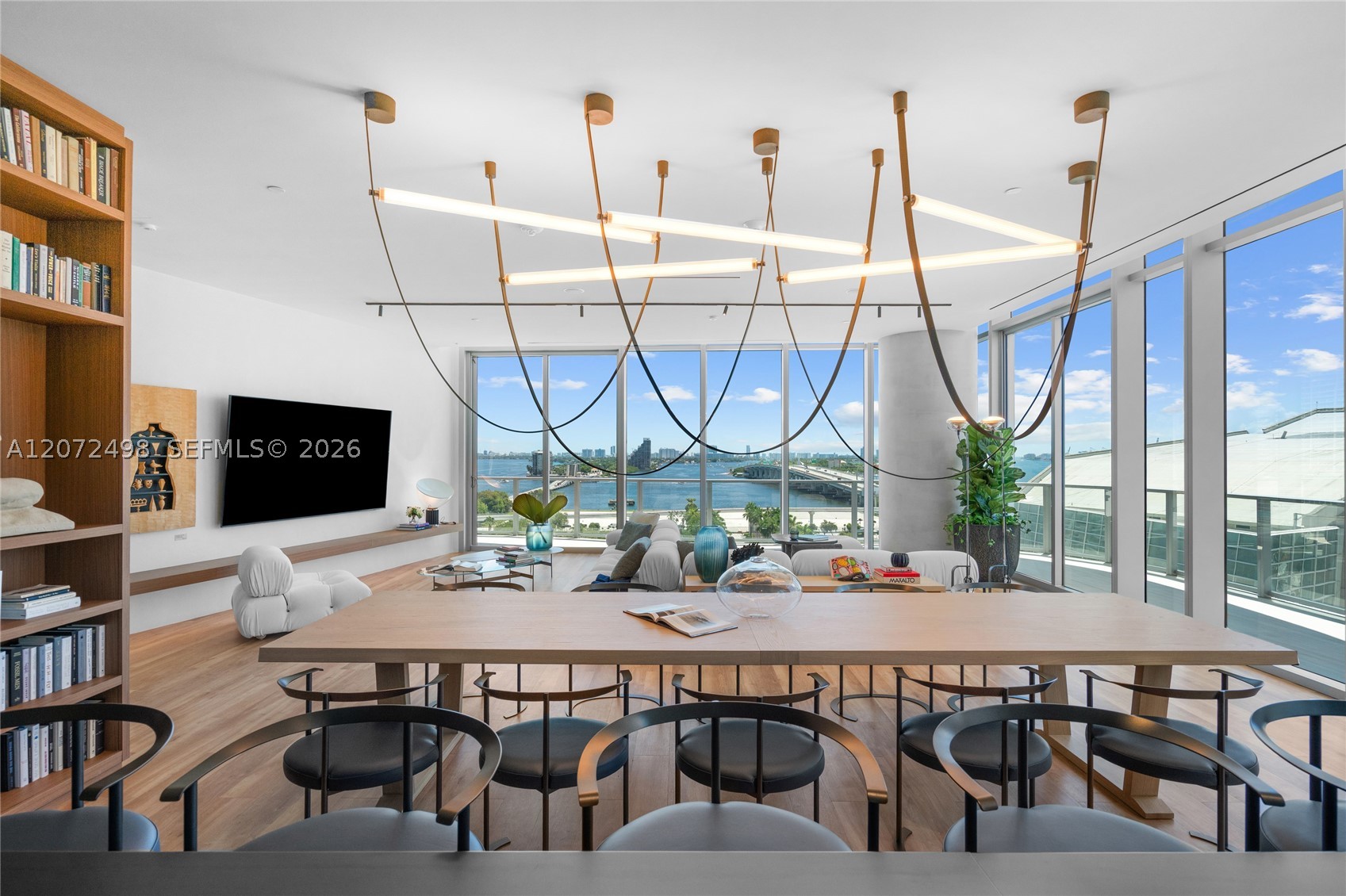 1400 Biscayne Blvd #4206 Miami, FL 33132
