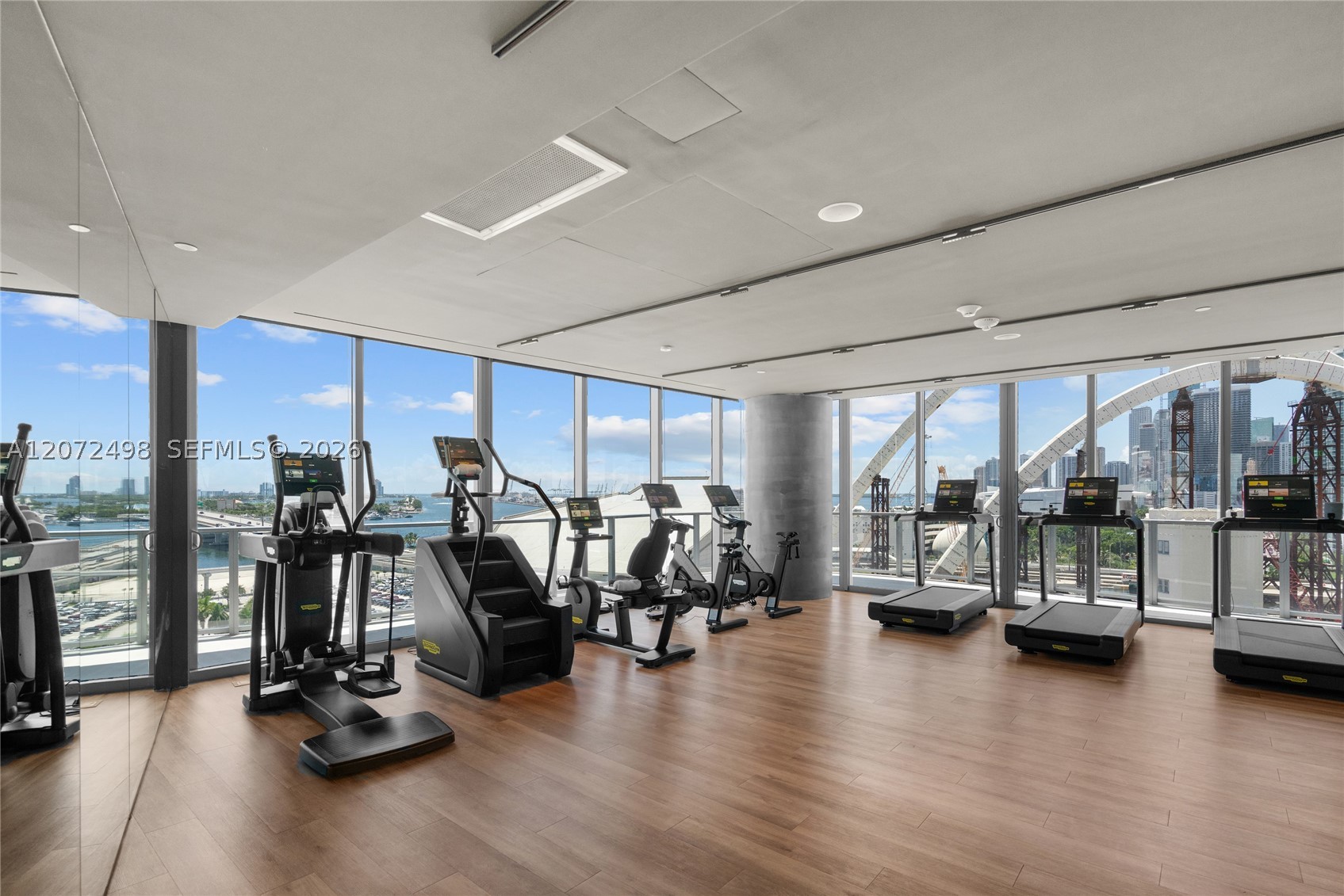 1400 Biscayne Blvd #4206 Miami, FL 33132