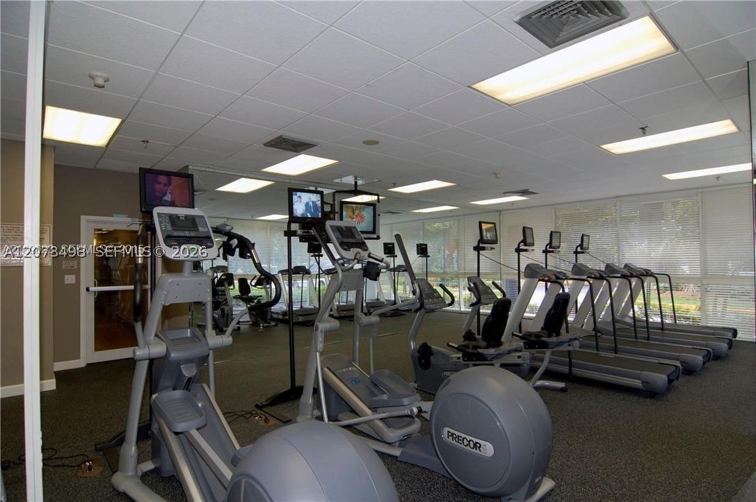 image Madison Downtown Condo25