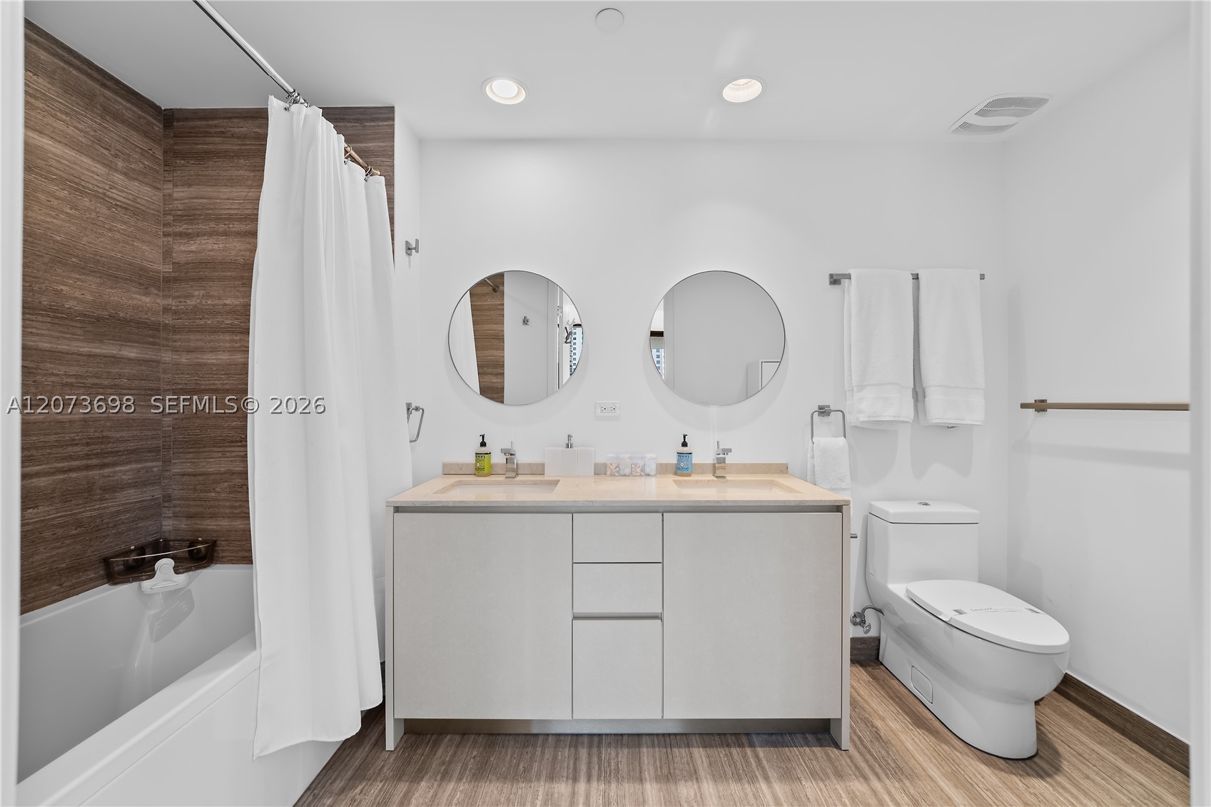 image 1010 Brickell11