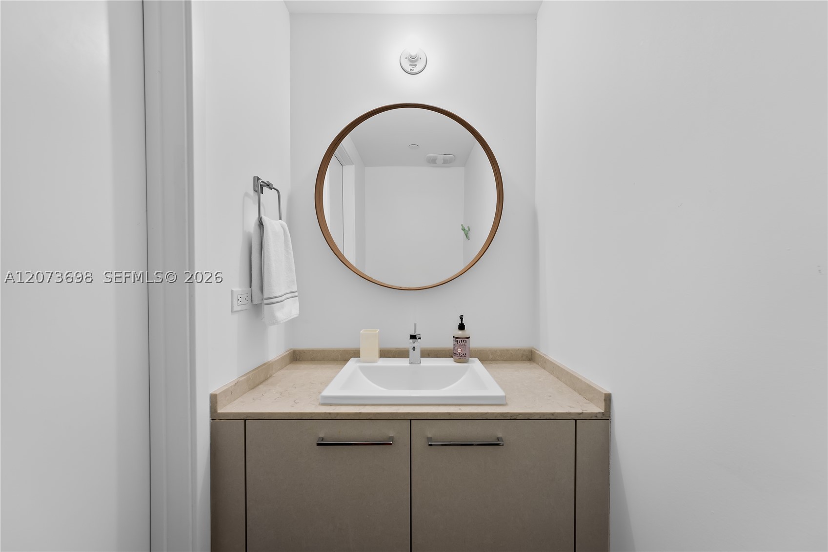 image 1010 Brickell14