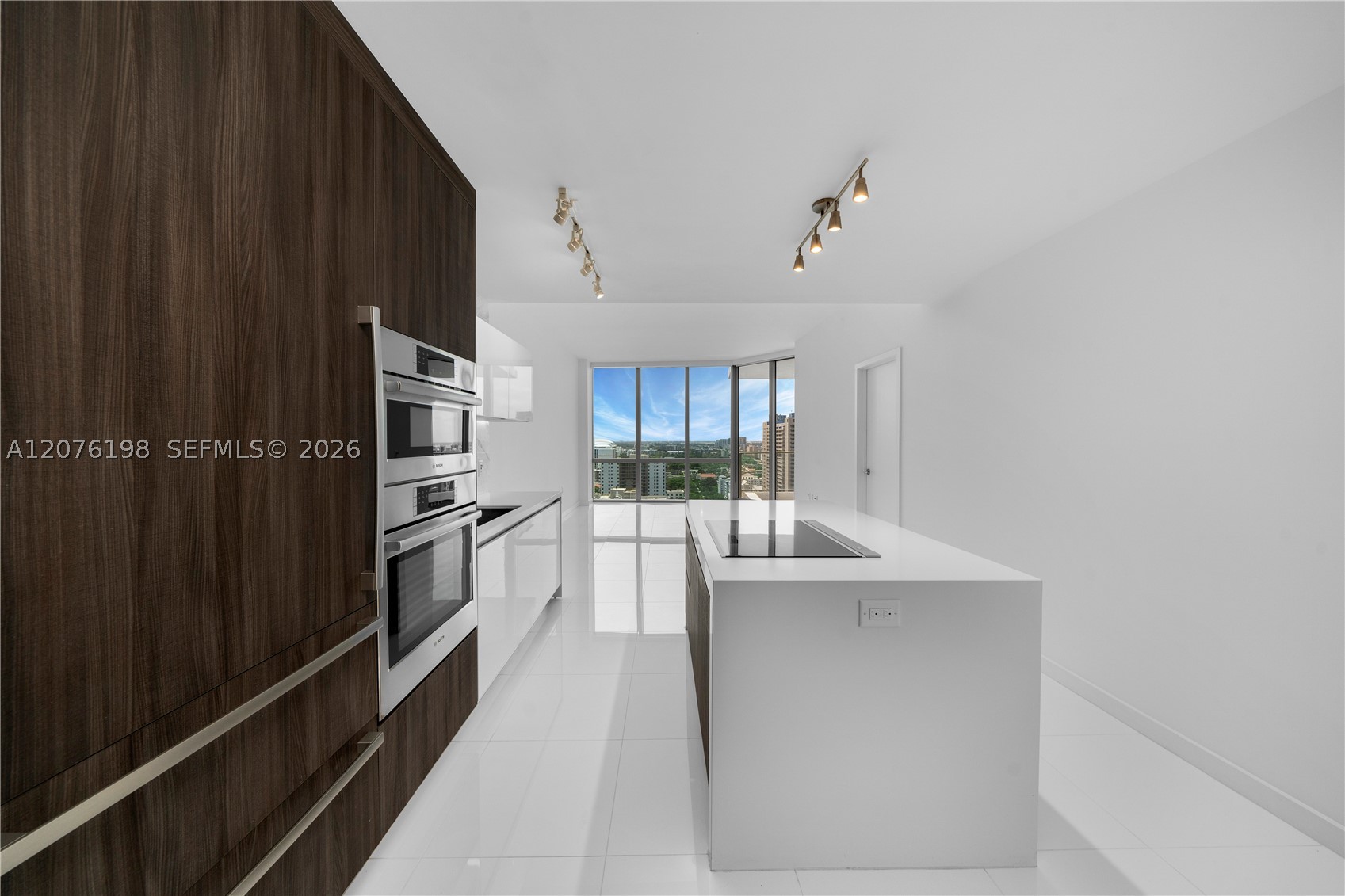 851 NE 1st Ave #2106