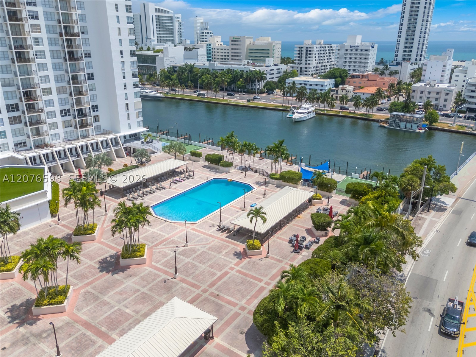 4101 Pine Tree Dr #1105 Miami Beach, FL 33140