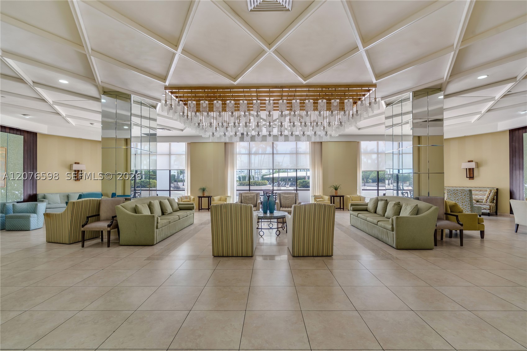 4101 Pine Tree Dr #1105 Miami Beach, FL 33140