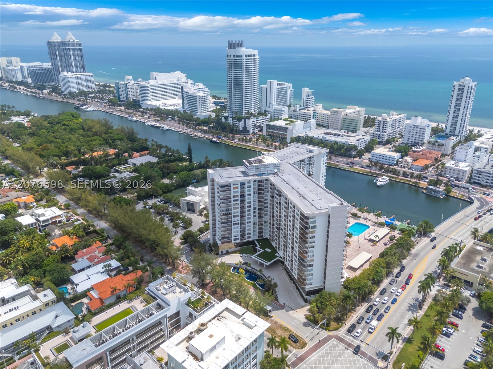 4101 Pine Tree Dr #1105 Miami Beach, FL 33140