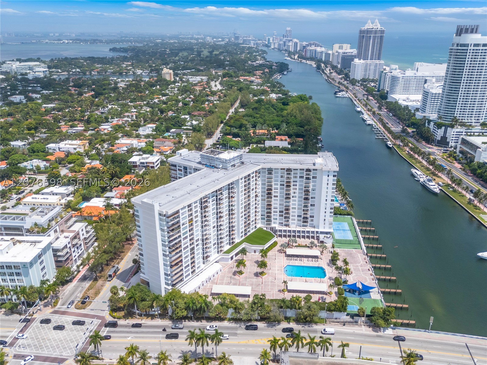 4101 Pine Tree Dr #1105 Miami Beach, FL 33140