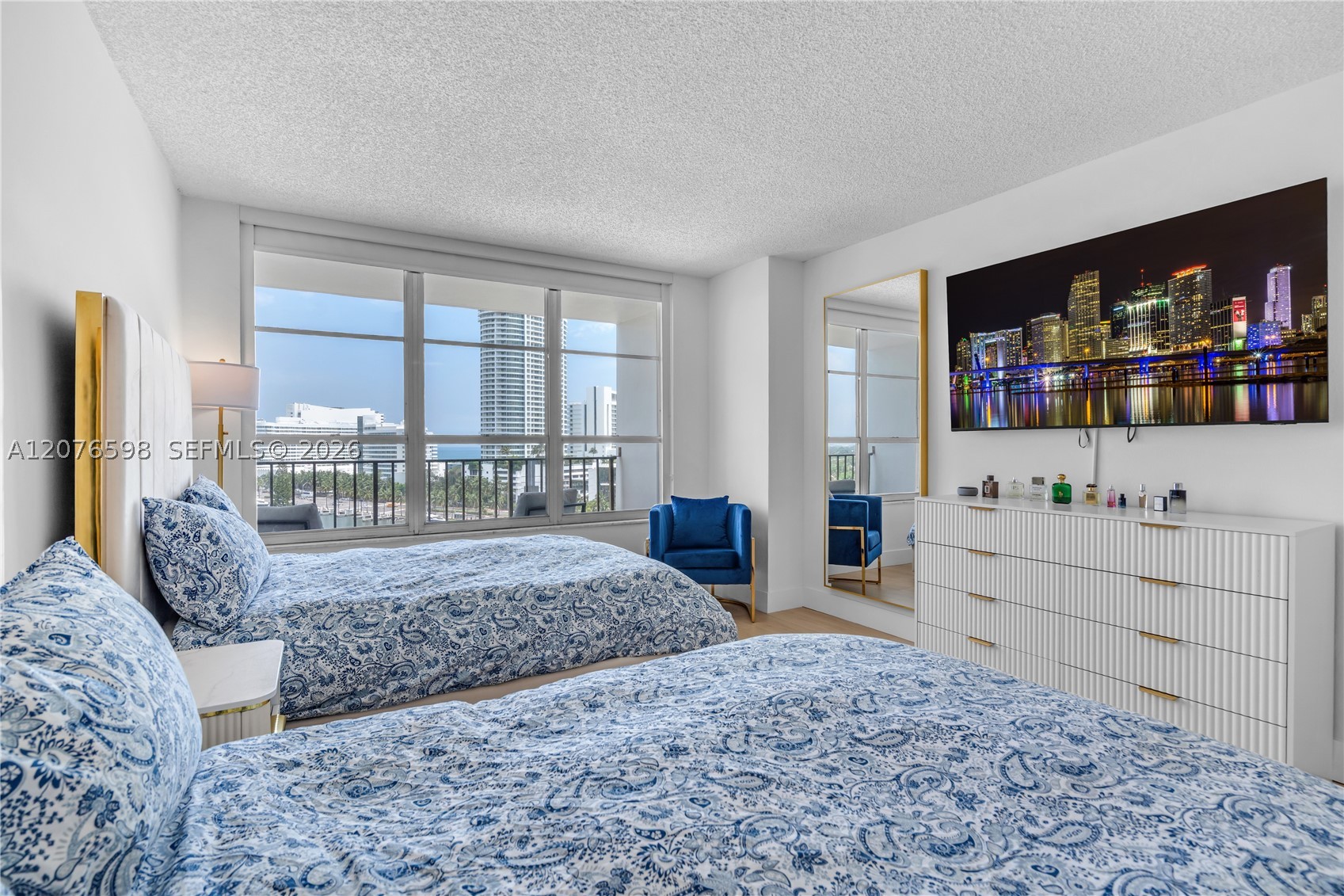 4101 Pine Tree Dr #1105 Miami Beach, FL 33140