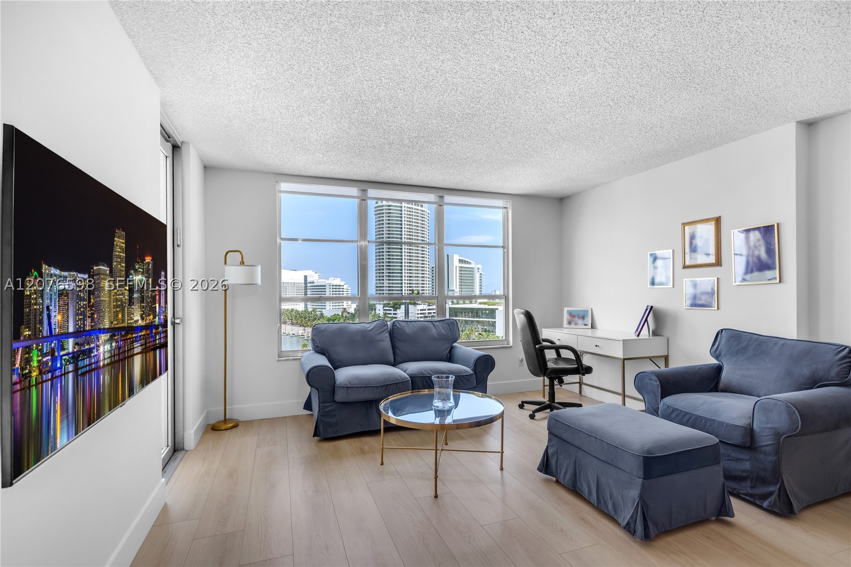 4101 Pine Tree Dr #1105 Miami Beach, FL 33140