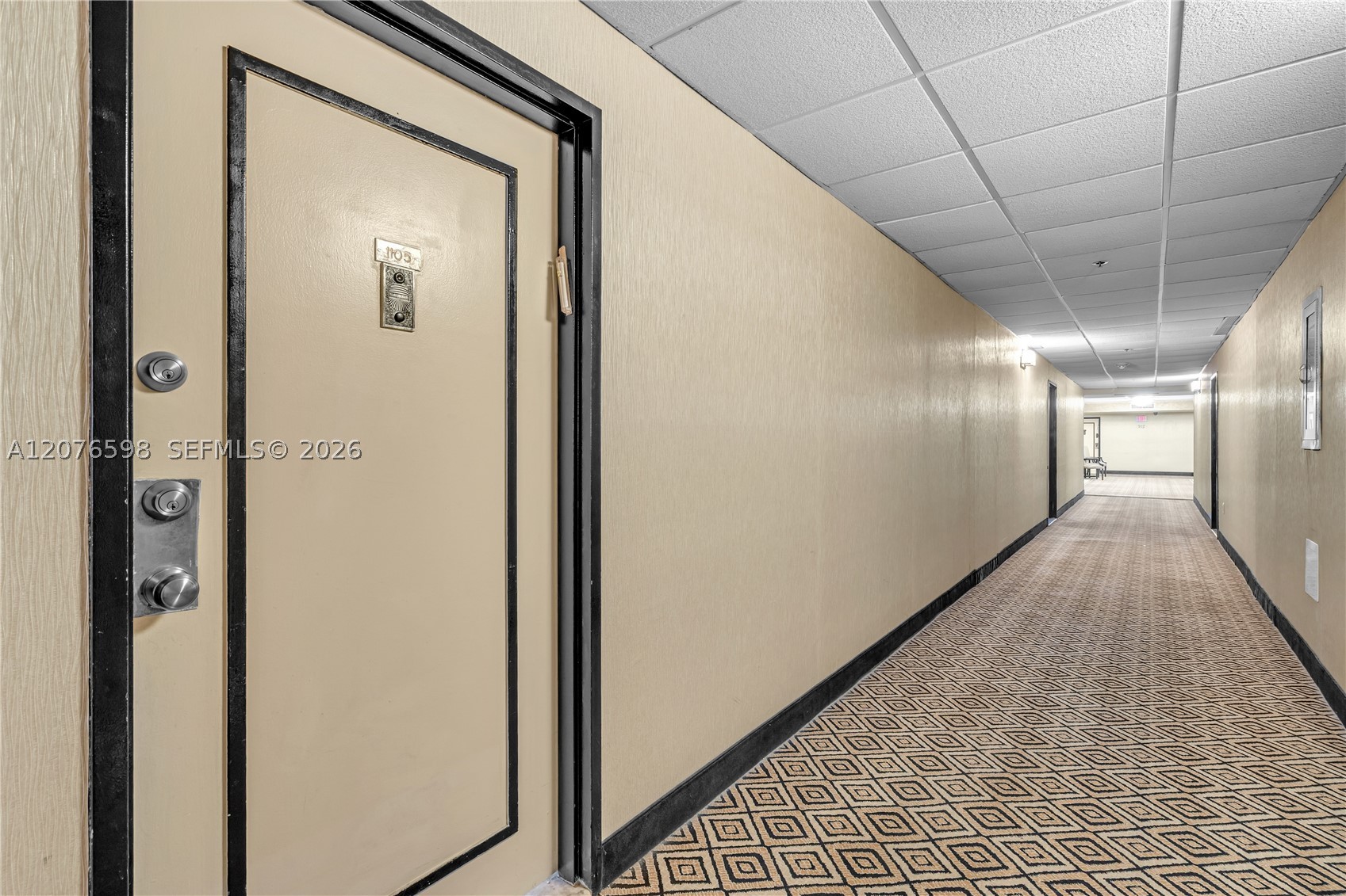 4101 Pine Tree Dr #1105 Miami Beach, FL 33140