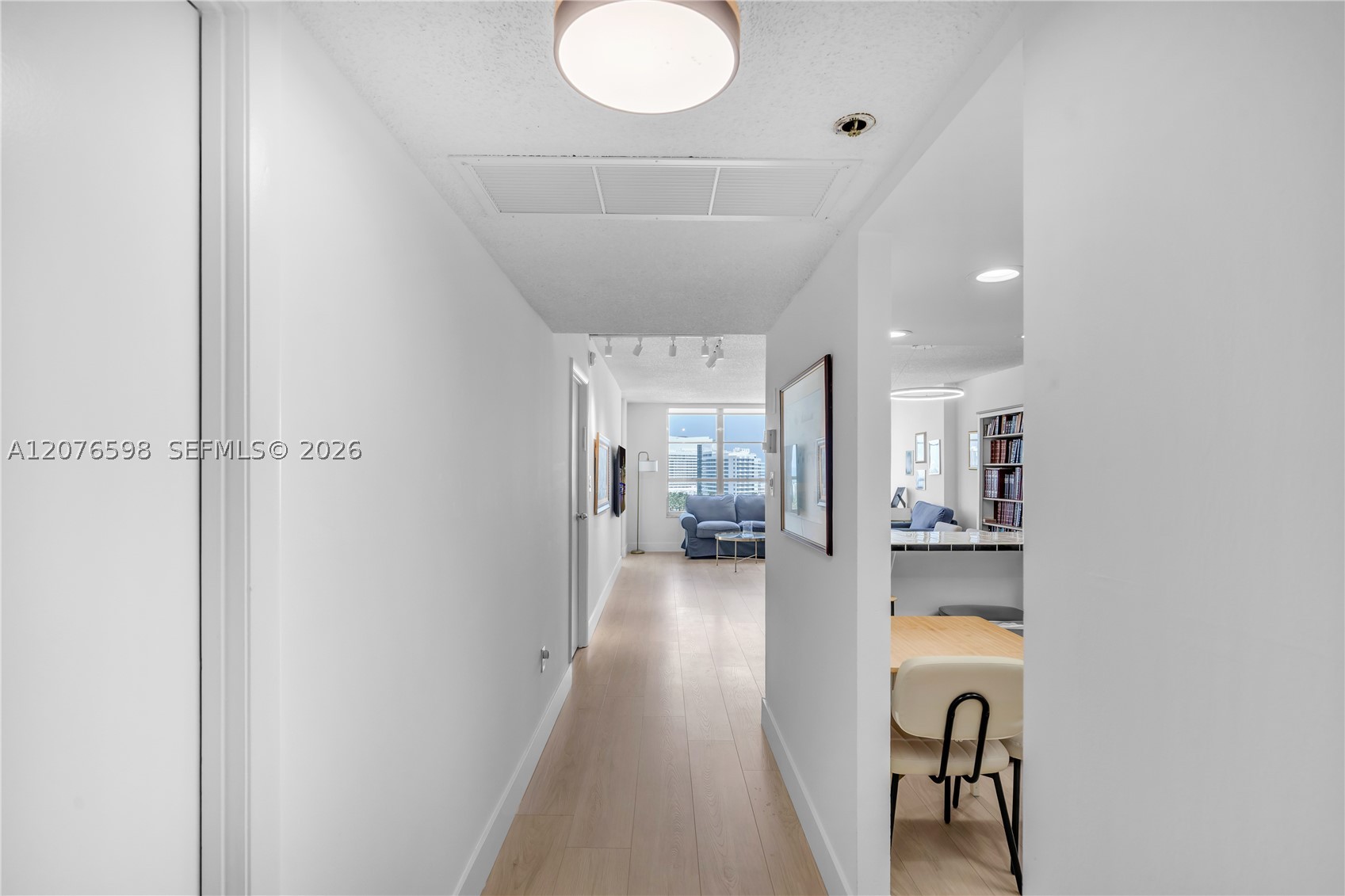 4101 Pine Tree Dr #1105 Miami Beach, FL 33140