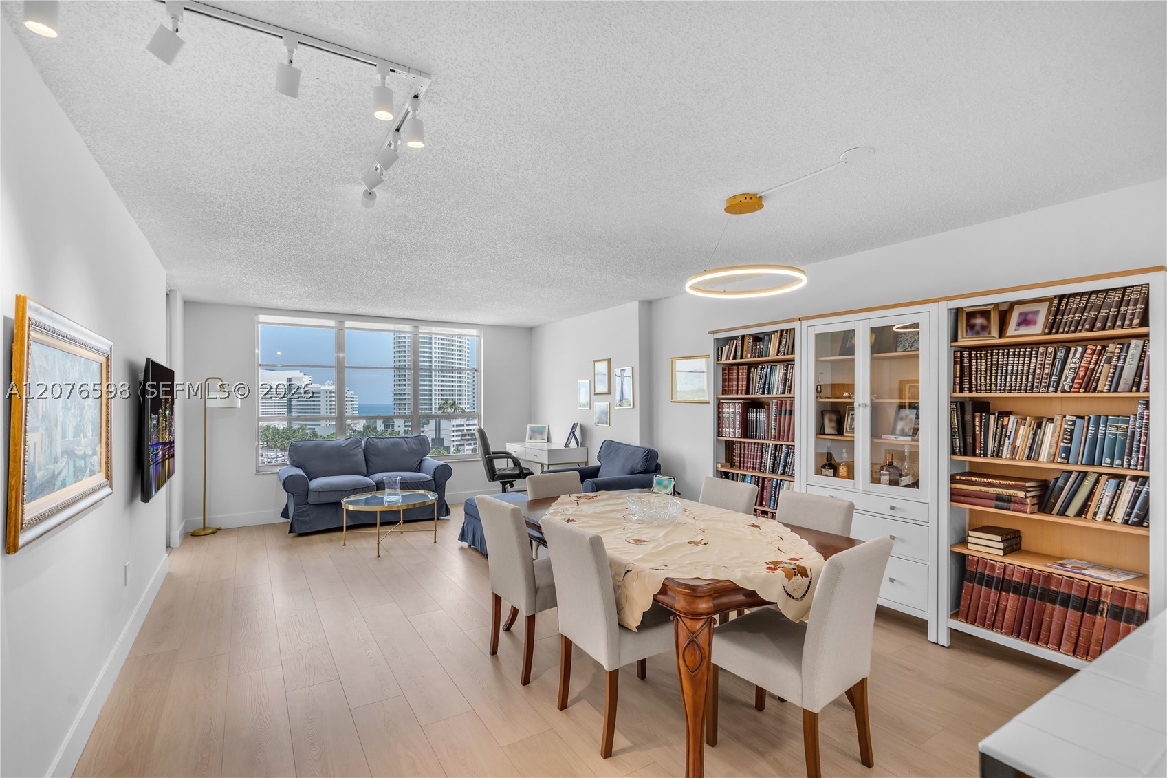 4101 Pine Tree Dr #1105 Miami Beach, FL 33140