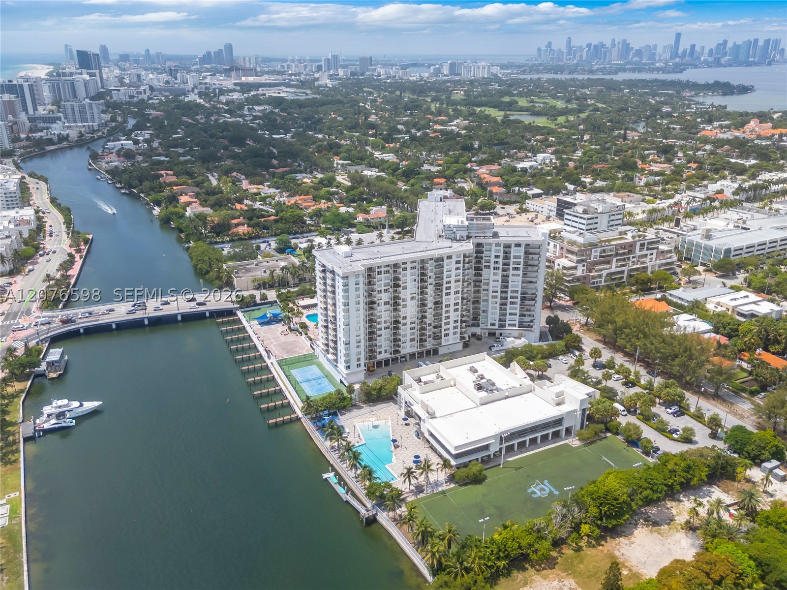 4101 Pine Tree Dr #1105 Miami Beach, FL 33140