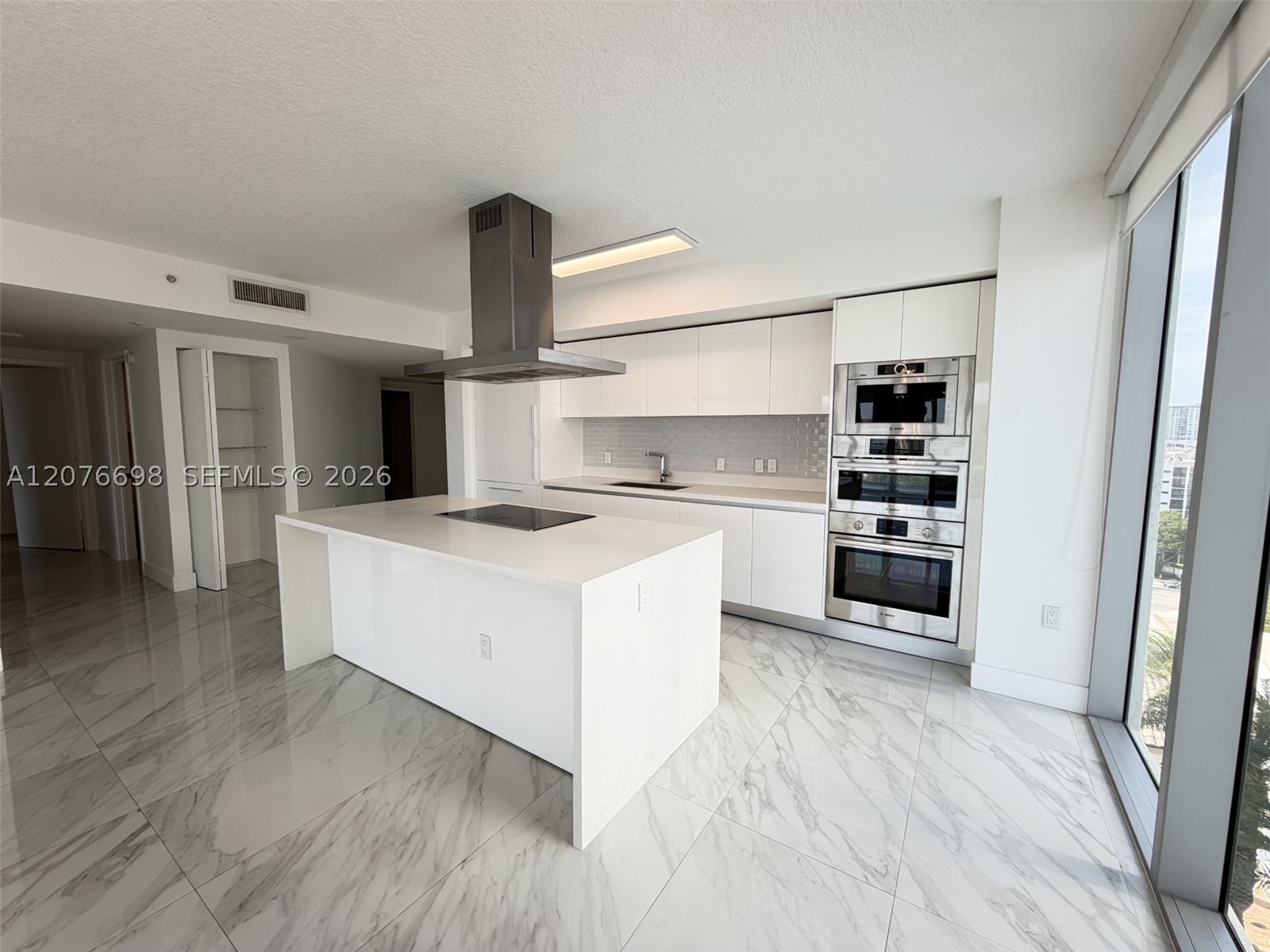 330 Sunny Isles Blvd #5-1008 Sunny Isles Beach, FL 33160