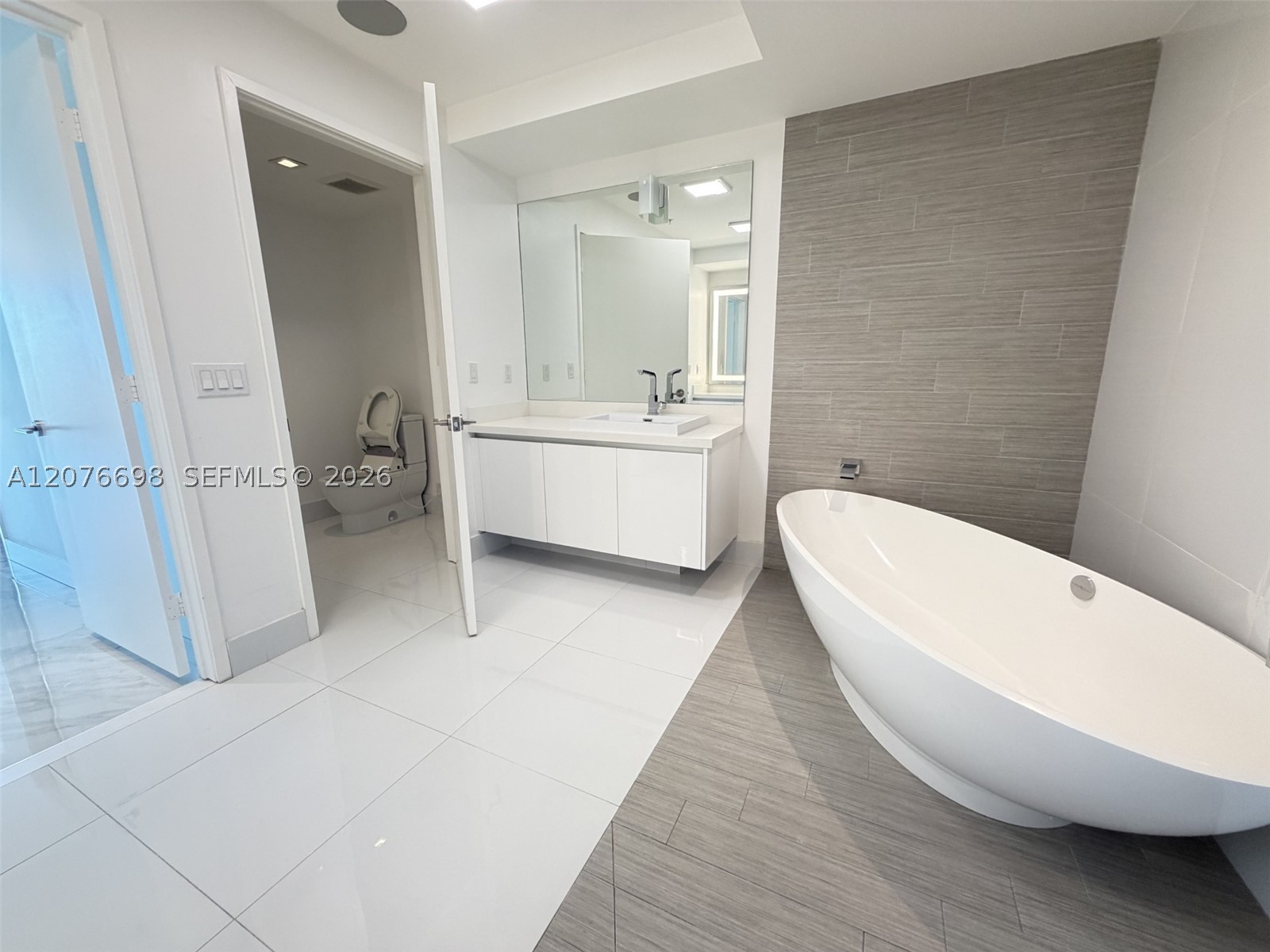 330 Sunny Isles Blvd #5-1008 Sunny Isles Beach, FL 33160