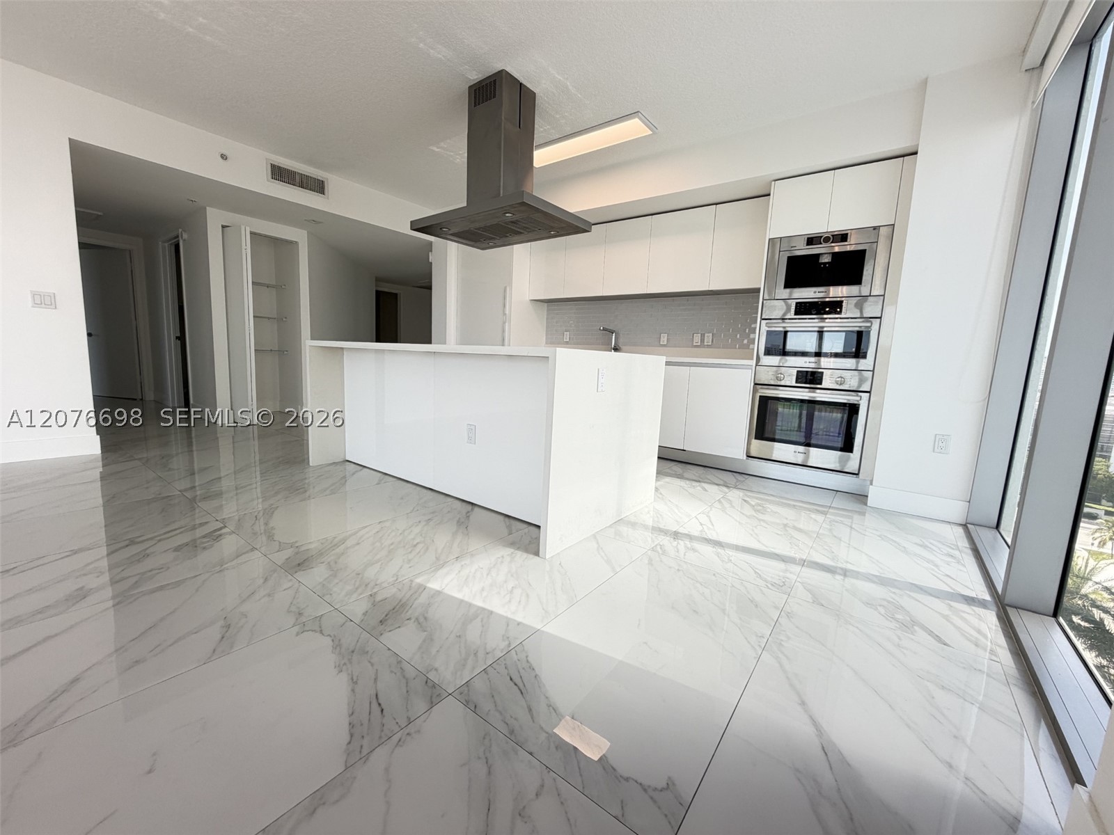 330 Sunny Isles Blvd #5-1008 Sunny Isles Beach, FL 33160