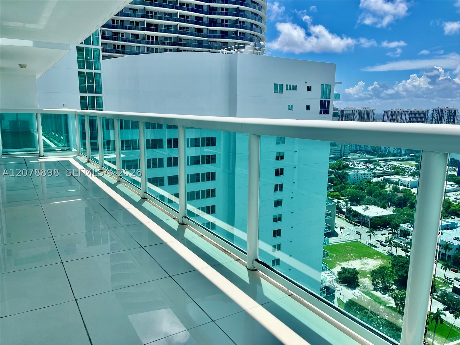 1800 N Bayshore Dr #3710 Miami, FL 33132