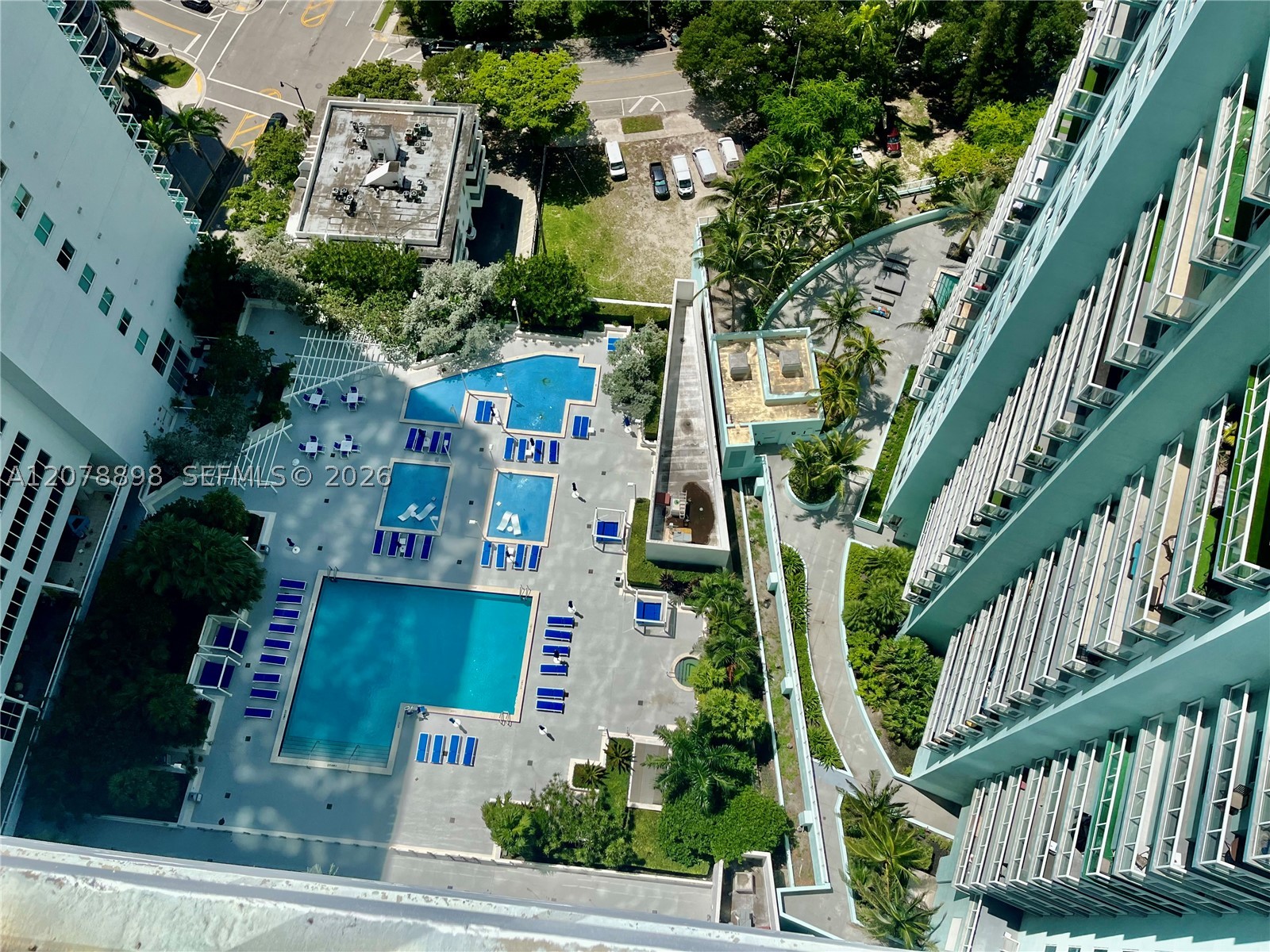 1800 N Bayshore Dr #3710 Miami, FL 33132