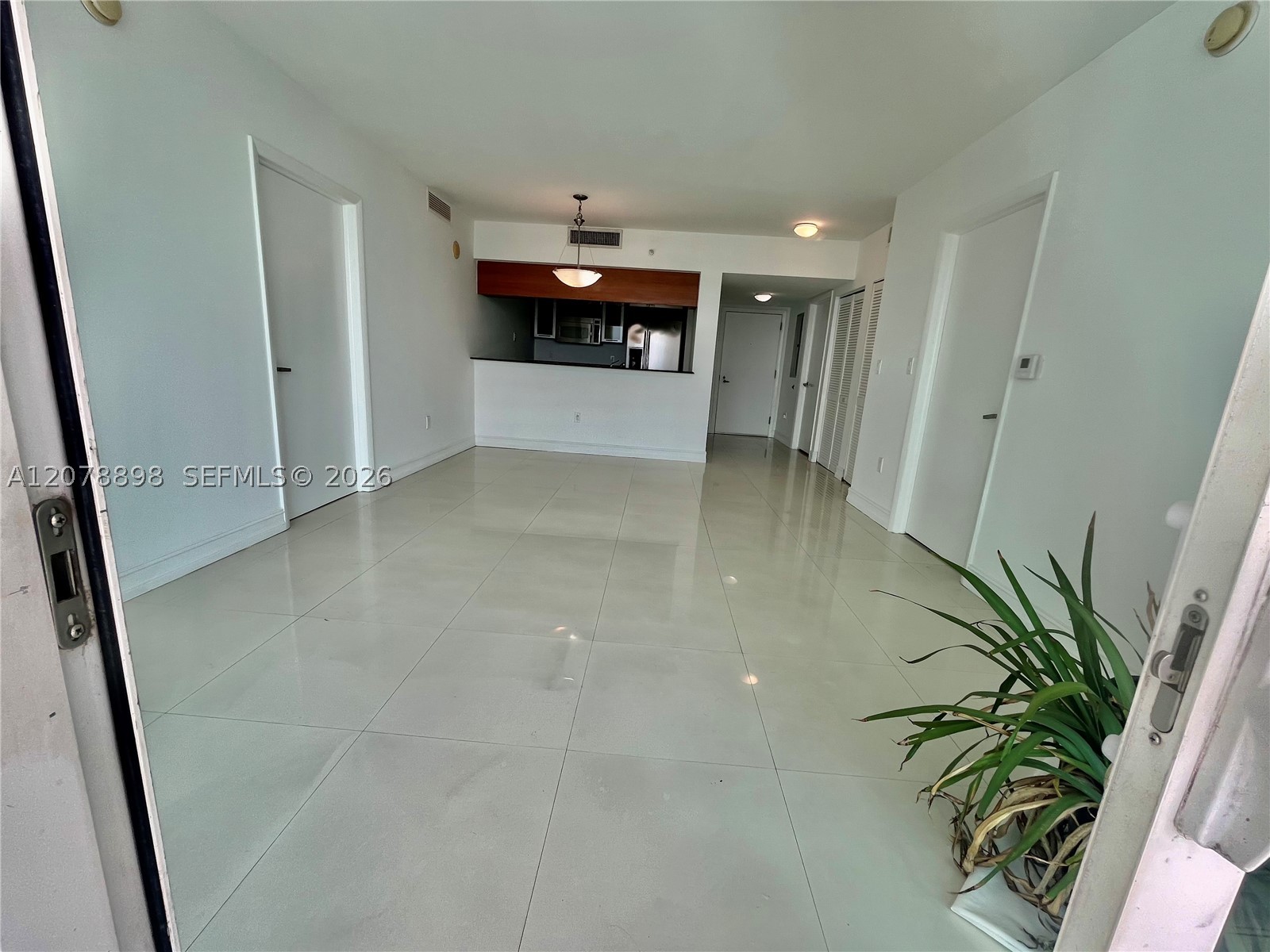 1800 N Bayshore Dr #3710 Miami, FL 33132