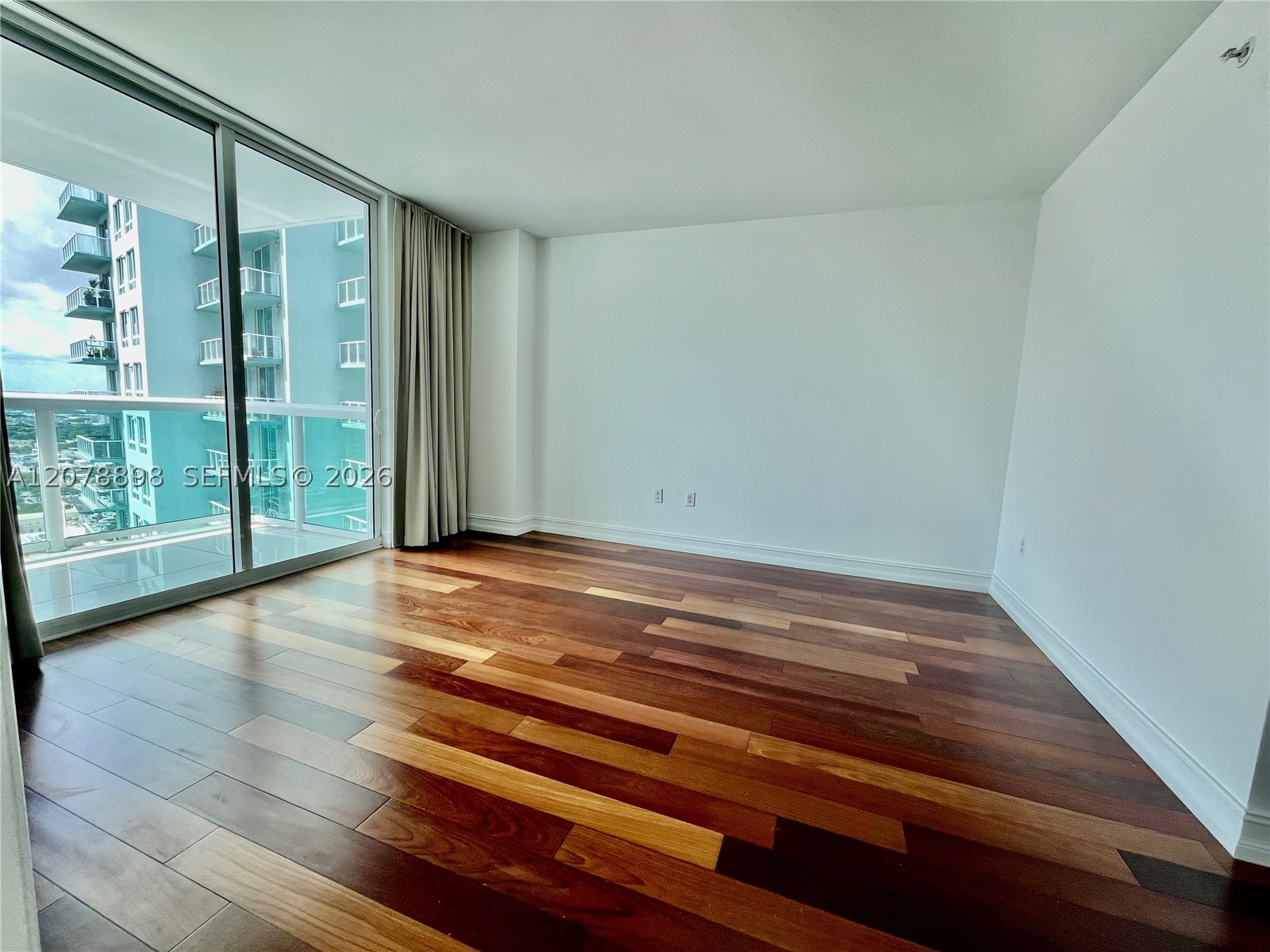 1800 N Bayshore Dr #3710 Miami, FL 33132