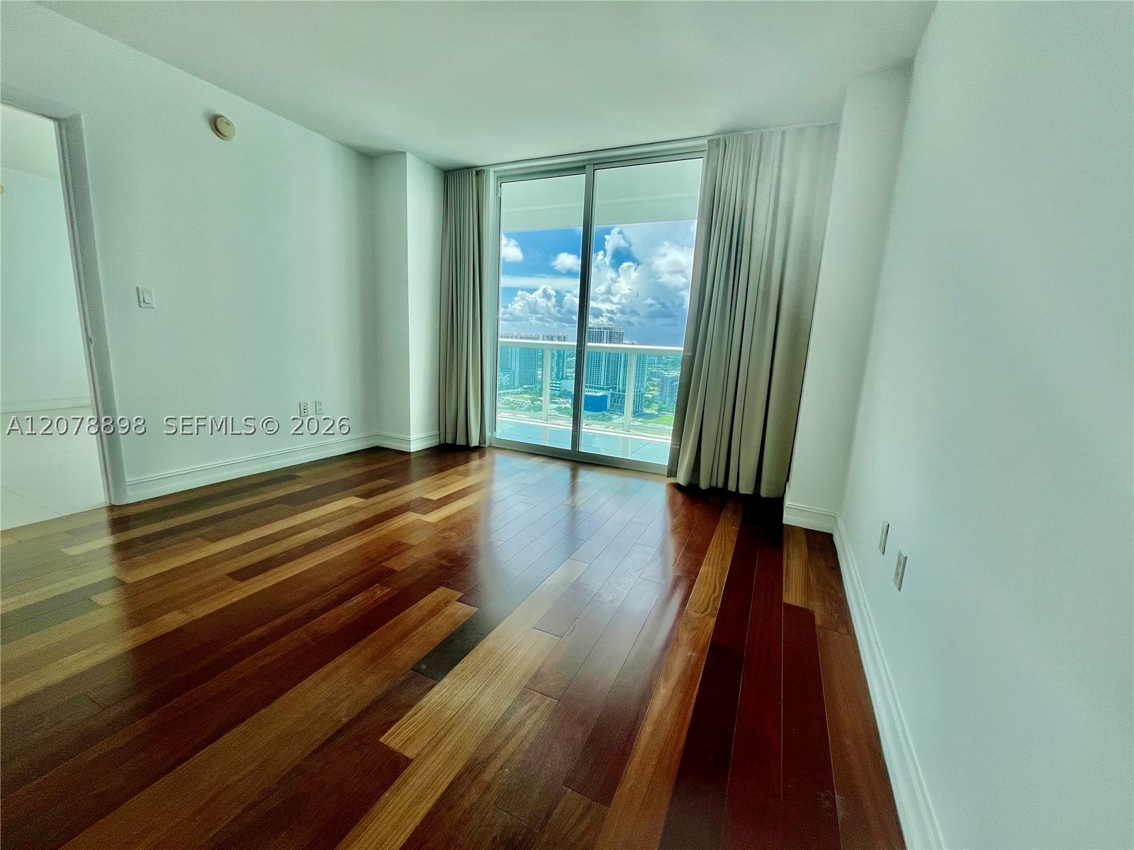 1800 N Bayshore Dr #3710 Miami, FL 33132