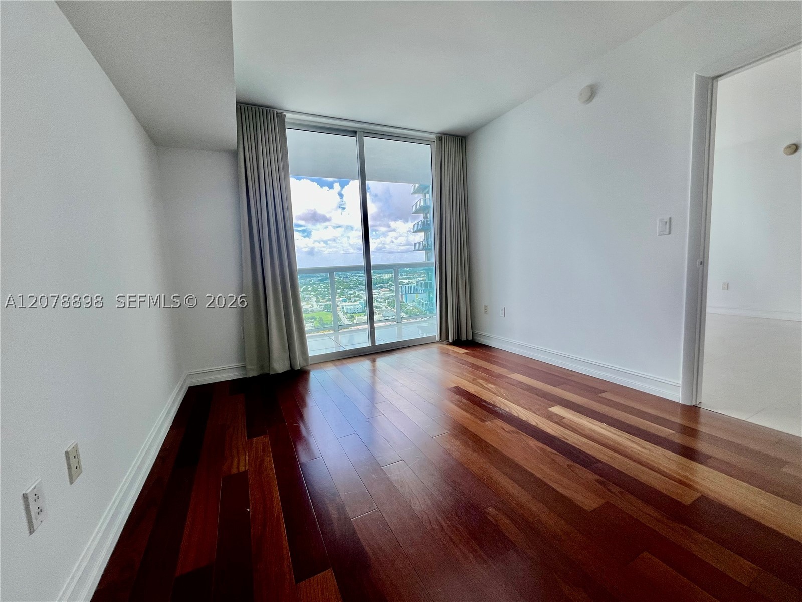 1800 N Bayshore Dr #3710 Miami, FL 33132