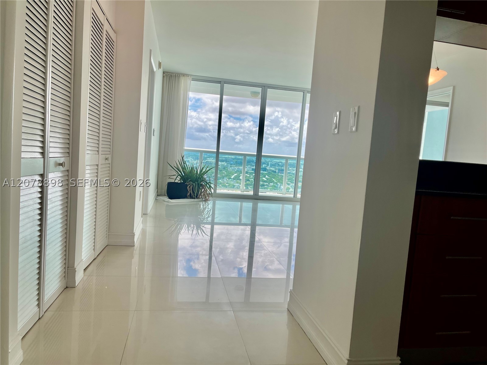 1800 N Bayshore Dr #3710 Miami, FL 33132