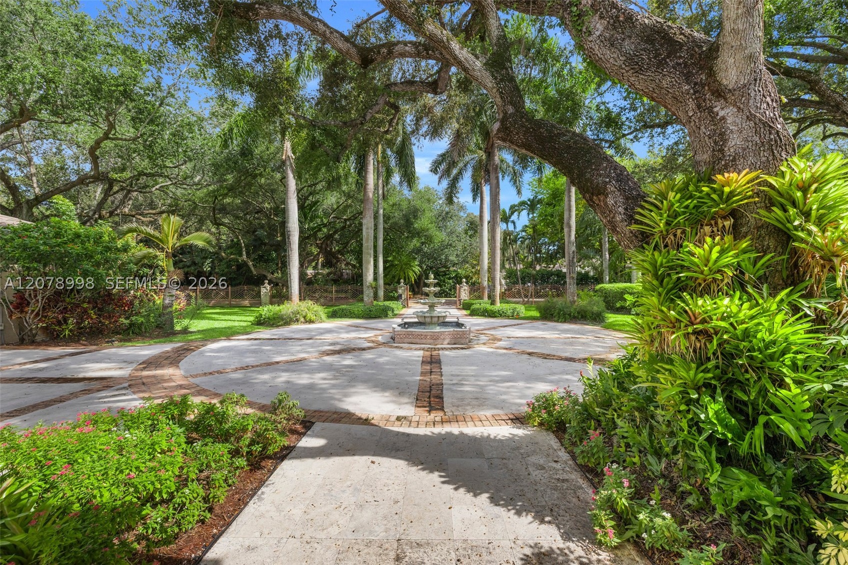 8430 SW 98th St Miami, FL 33156