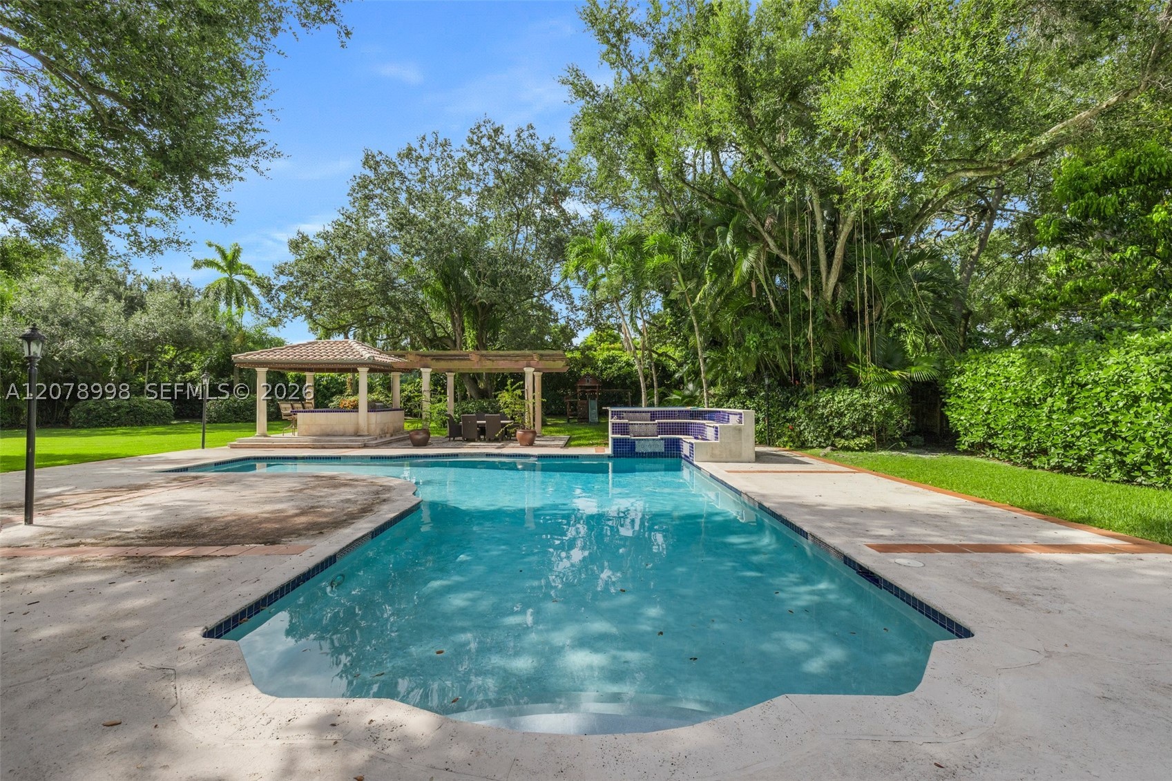 8430 SW 98th St Miami, FL 33156