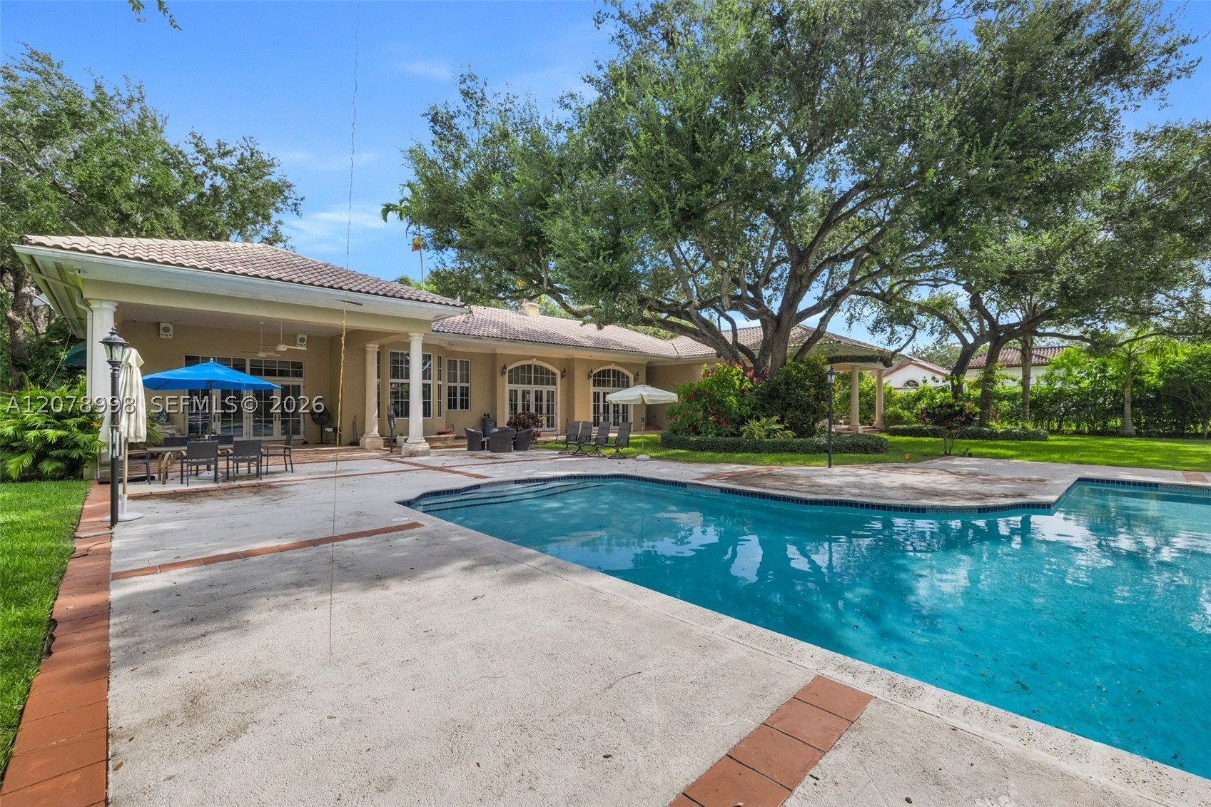 8430 SW 98th St Miami, FL 33156