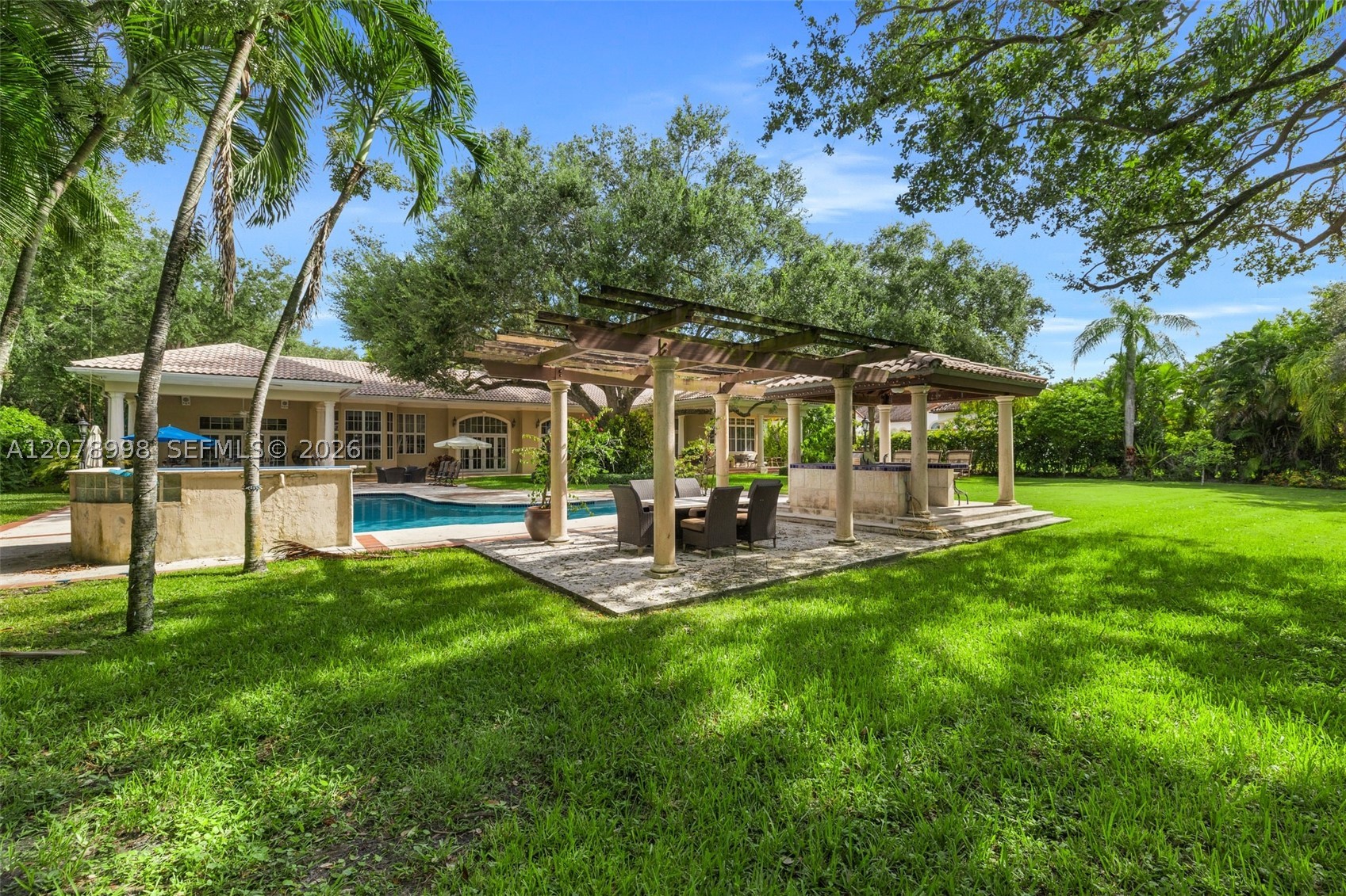 8430 SW 98th St Miami, FL 33156