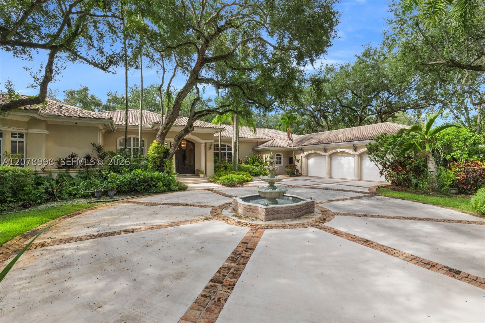 8430 SW 98th St Miami, FL 33156