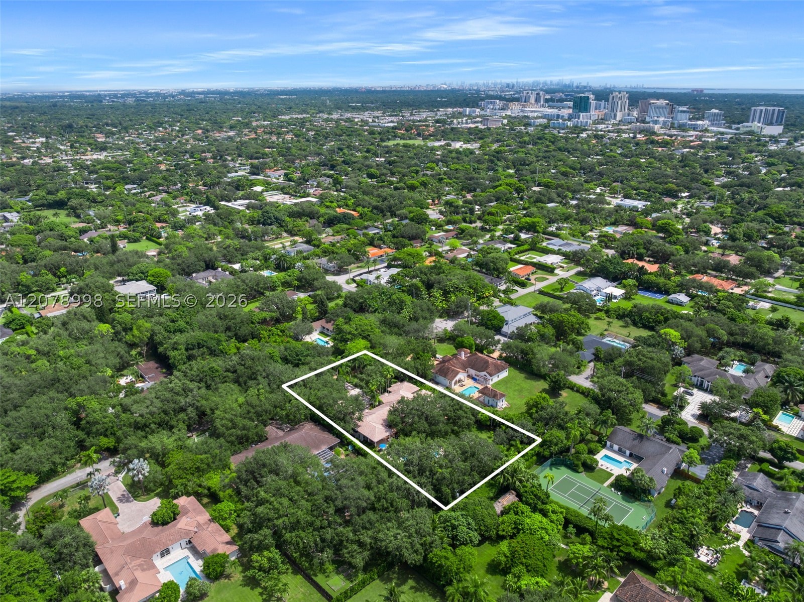8430 SW 98th St Miami, FL 33156