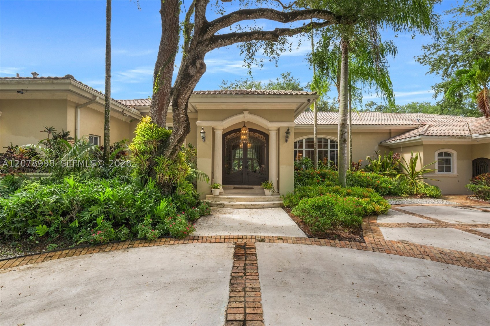 8430 SW 98th St Miami, FL 33156