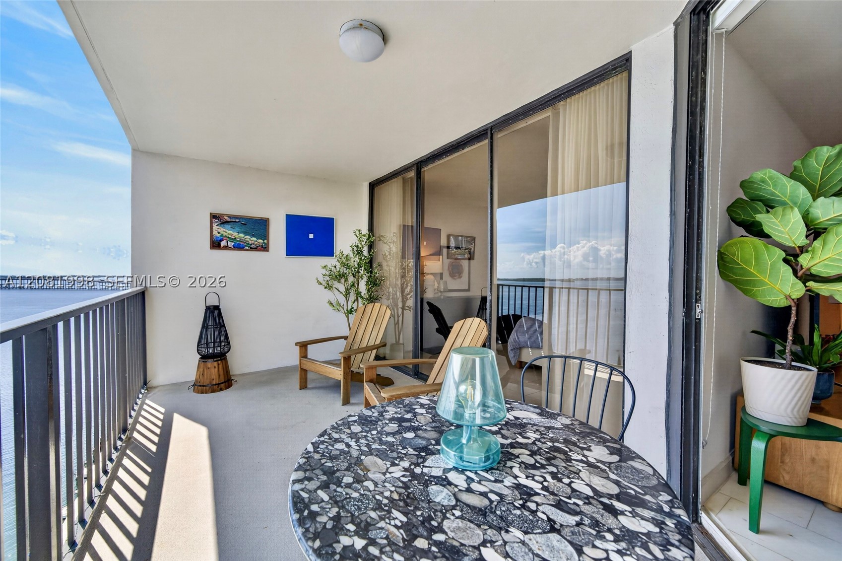 image Brickell Place I12