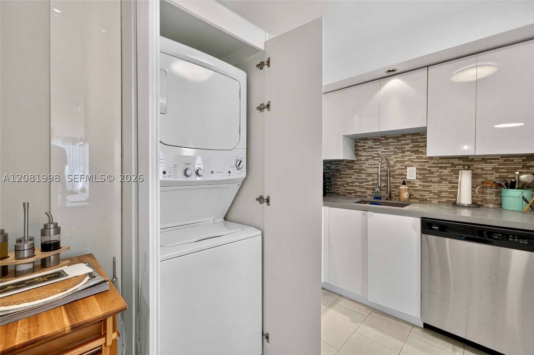 image Brickell Place I19