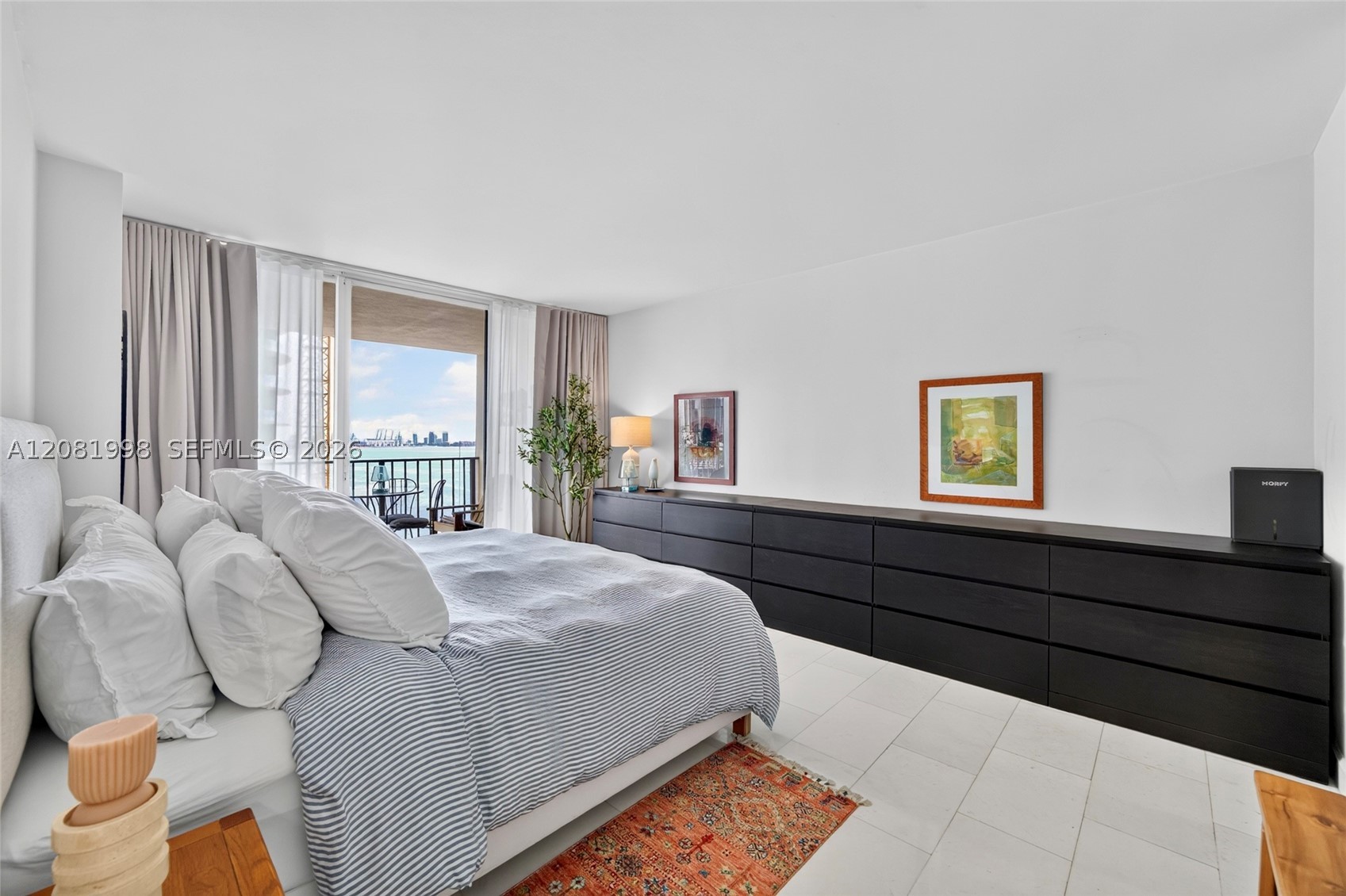 image Brickell Place I23