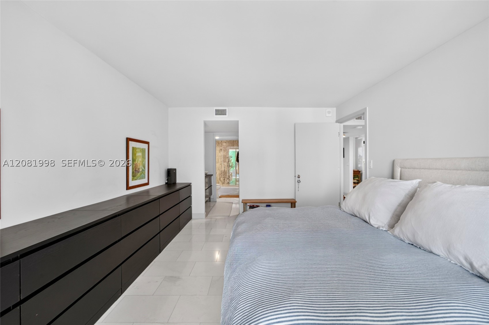 image Brickell Place I25