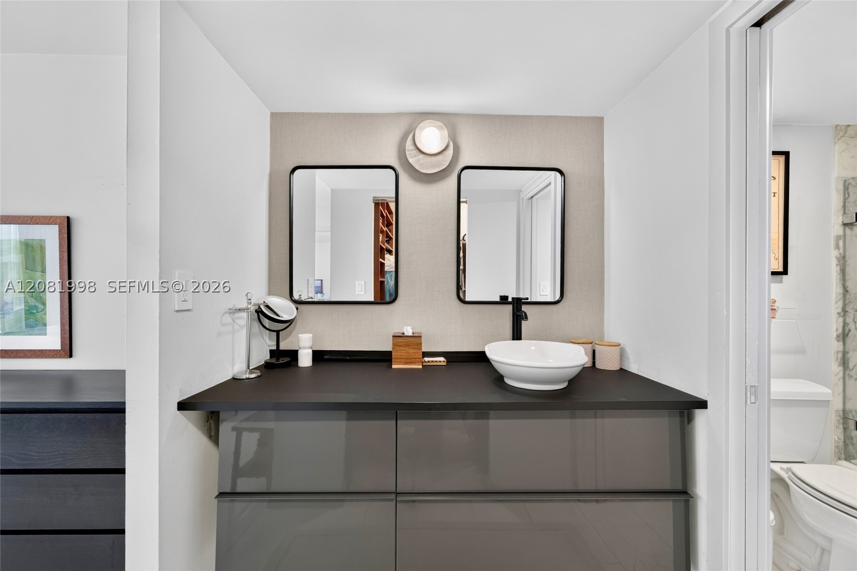 image Brickell Place I27