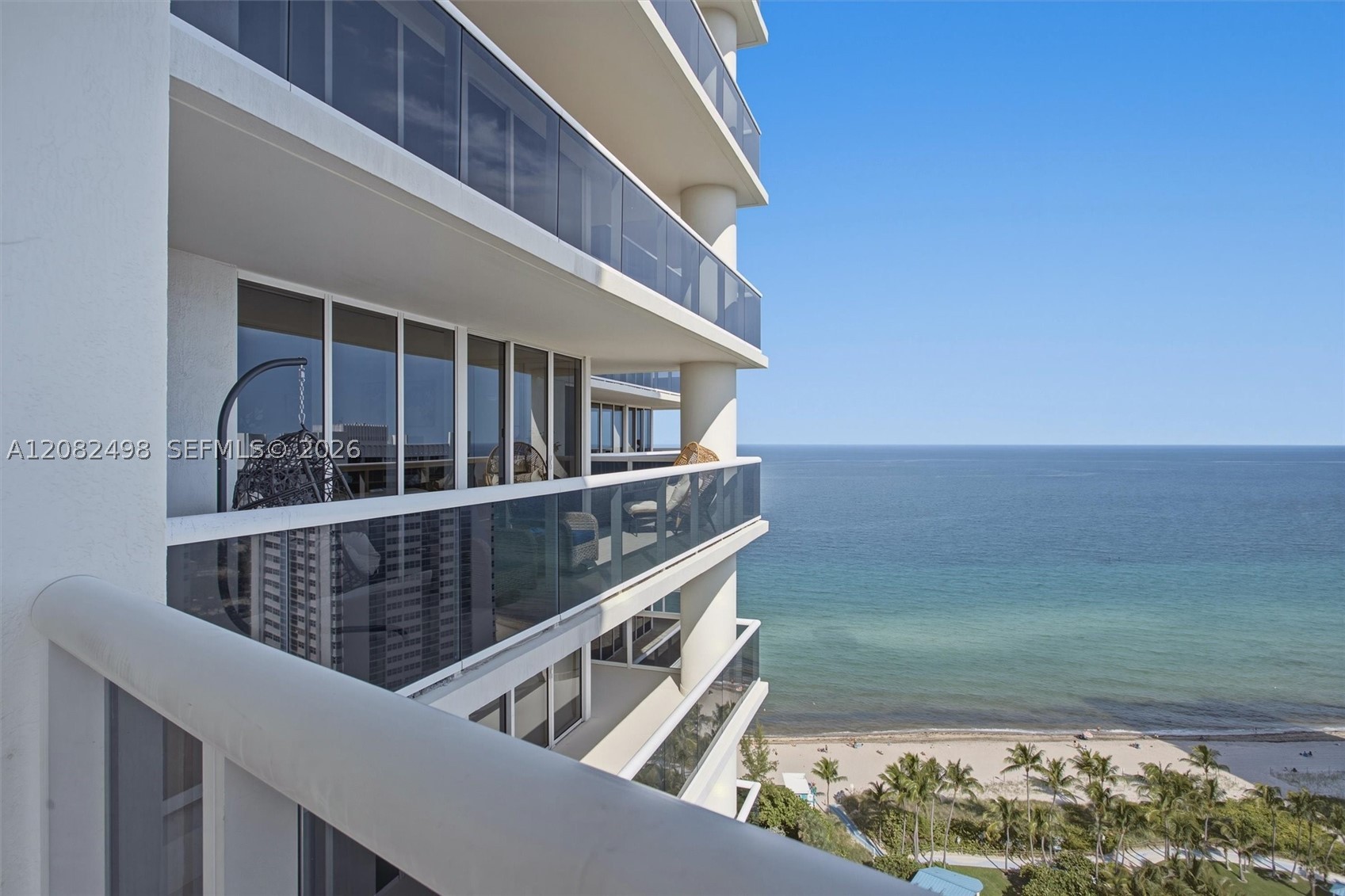 image Beach Club 119