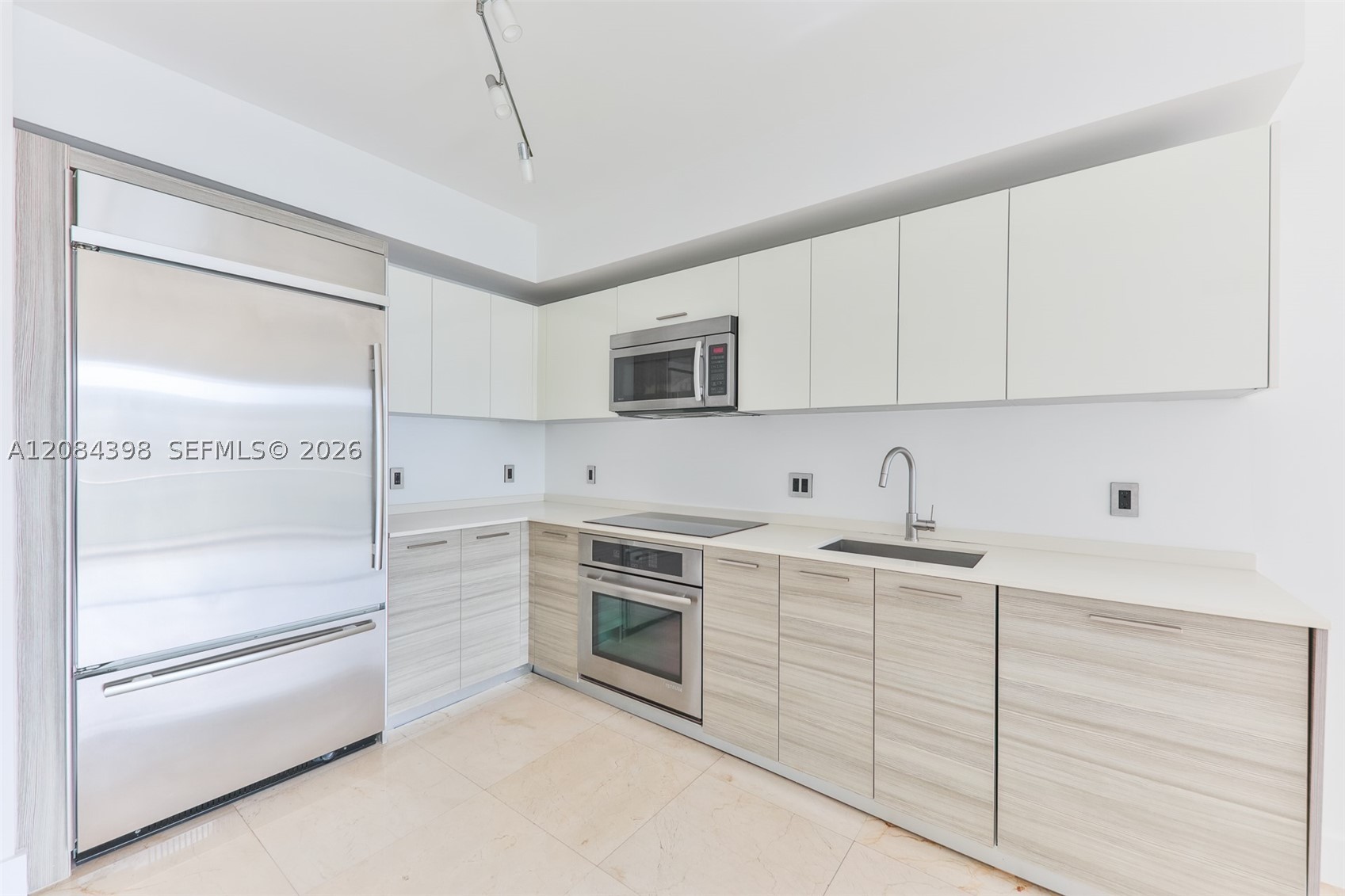 image Brickell House3