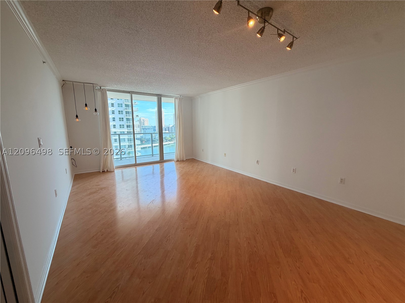 image The Mark on Brickell2