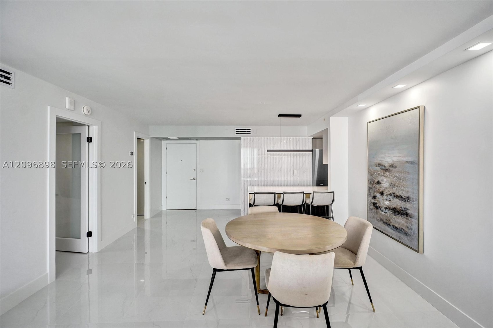 6039 Collins Ave #1736 Miami Beach, FL 33140