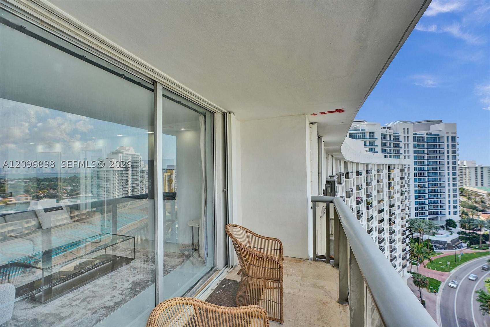 6039 Collins Ave #1736 Miami Beach, FL 33140