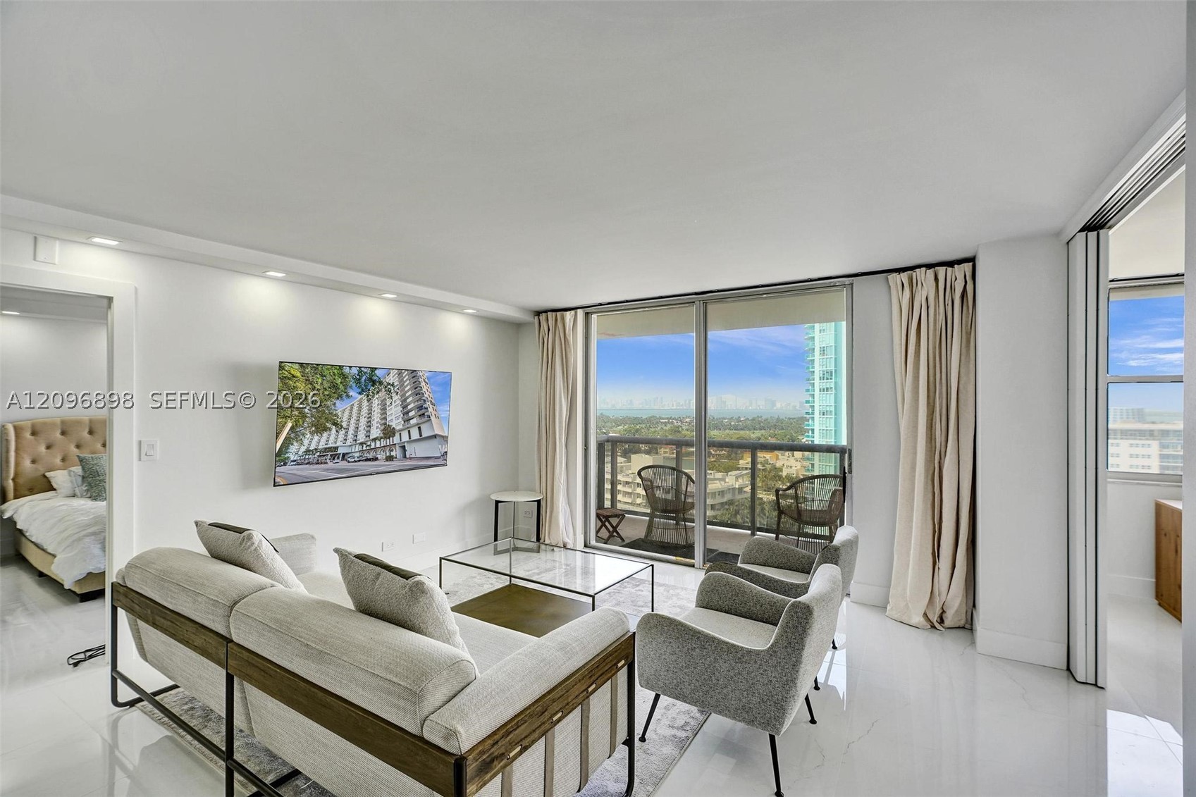 6039 Collins Ave #1736 Miami Beach, FL 33140