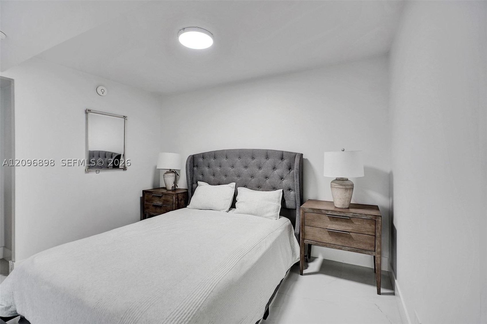 6039 Collins Ave #1736 Miami Beach, FL 33140