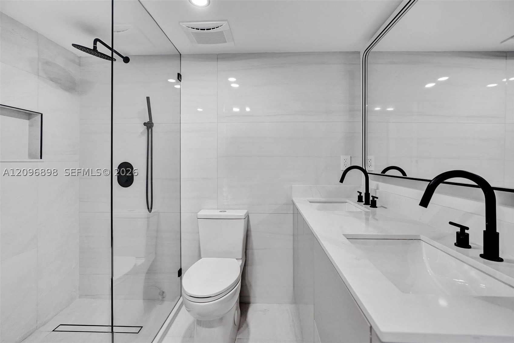 6039 Collins Ave #1736 Miami Beach, FL 33140