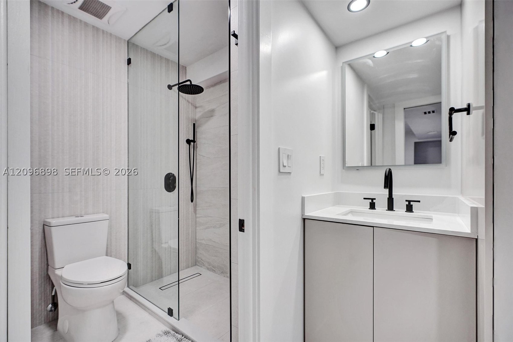6039 Collins Ave #1736 Miami Beach, FL 33140